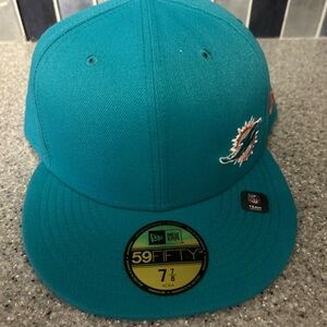 Men's Miami Dolphins New Era Aqua Basic 9FIFTY Fitted 7 7/8